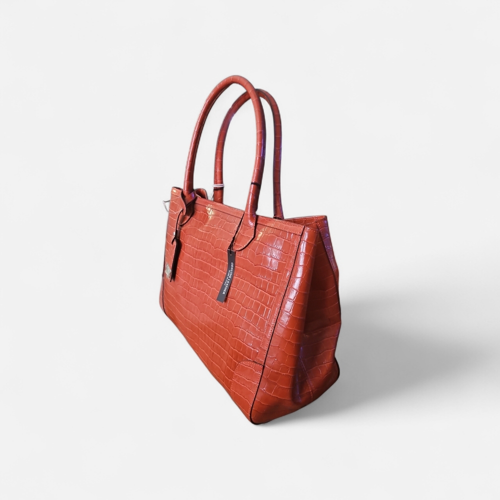 Elegant Crocodile-Embossed Tote Bag in Deep Red - Picture 6 of 6